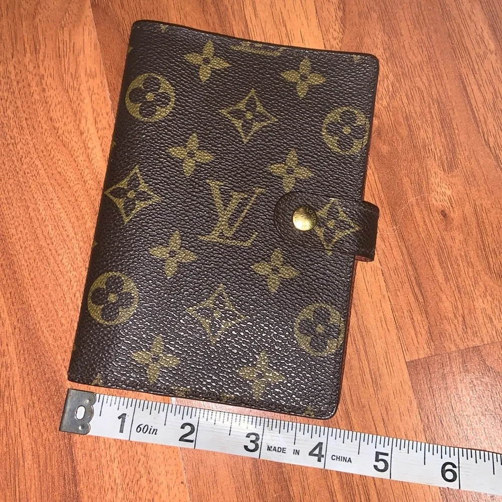 Authentic Louis Vuitton Small Ring Agenda Cover